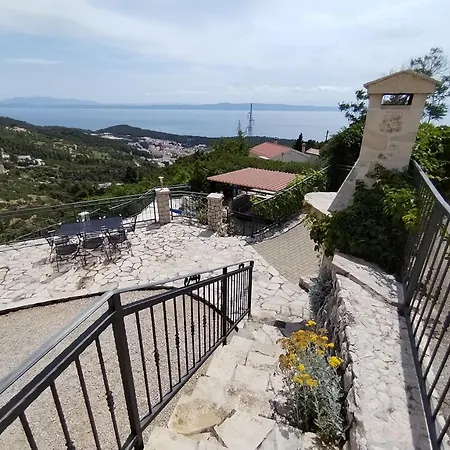 Casa vacanze Family Friendly House With A Swimming Pool - 22882