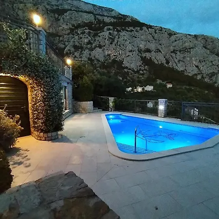 Family Friendly House With A Swimming Pool - 22882 Casa vacanze Makarska