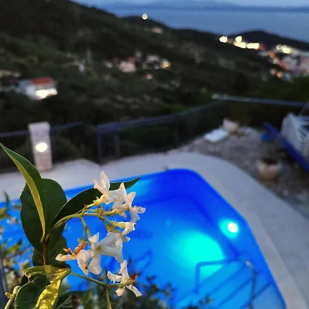 Holiday home Family Friendly House With A Swimming Pool - 22882 *