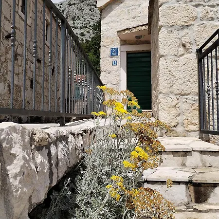 Family Friendly House With A Swimming Pool - 22882 Casa vacanze